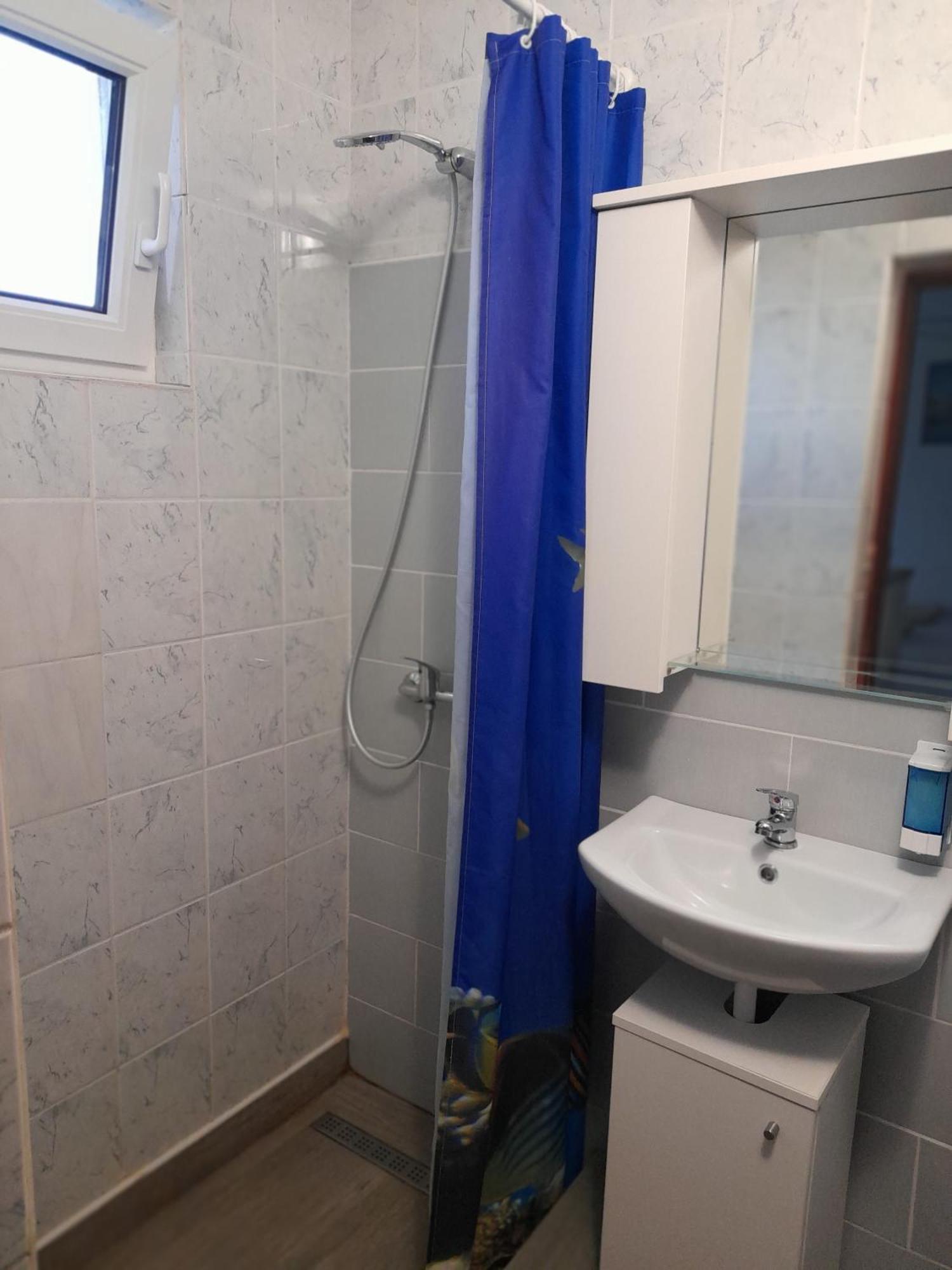 Apartments Ninske Vodice Cameră foto